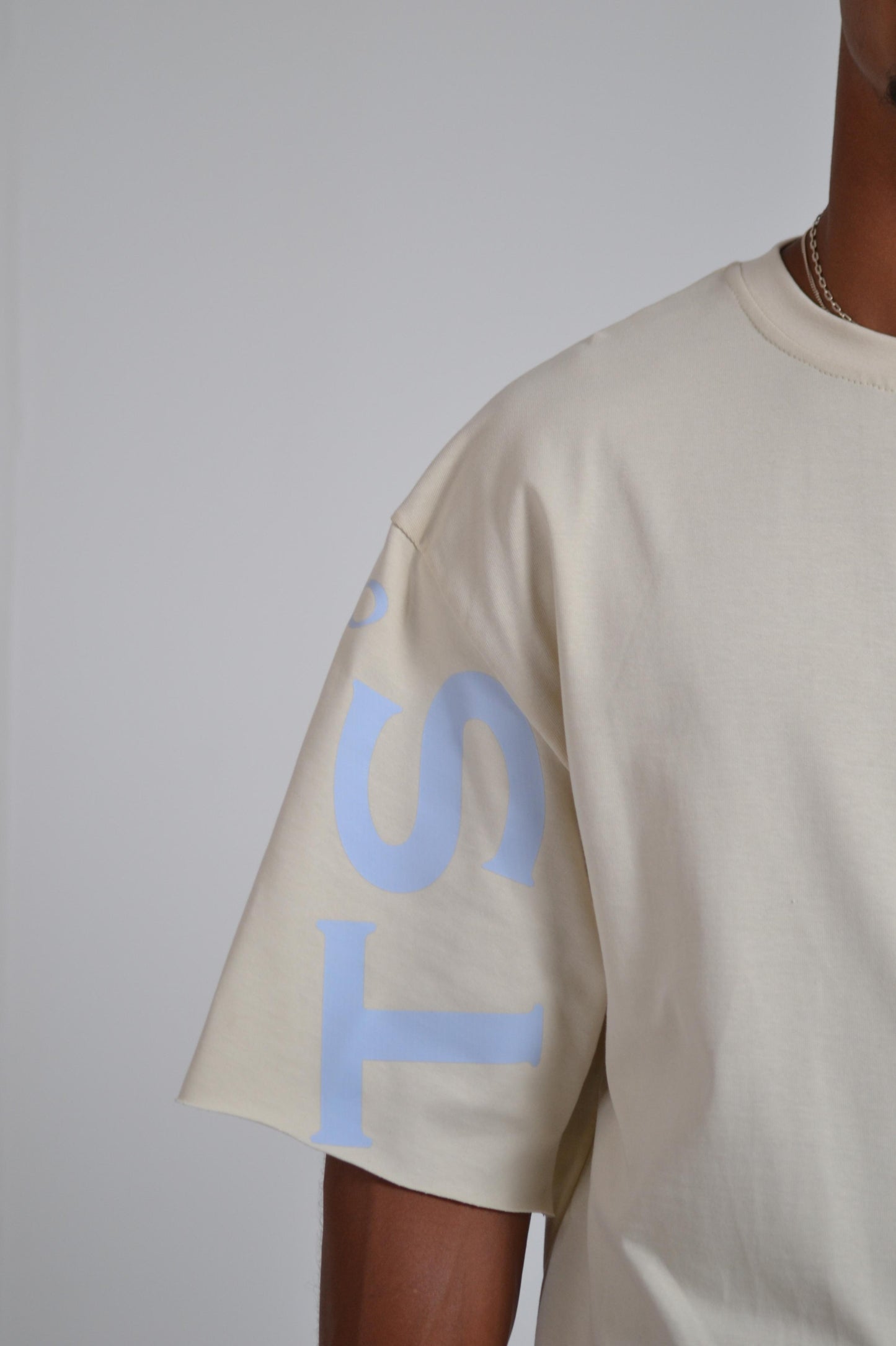𝐖𝐫𝐚𝐩𝐚𝐫𝐨𝐮𝐧𝐝 Celeste Blue Tee